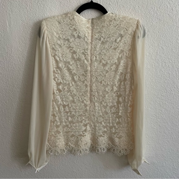 Vintage Úrsula of Switzerland Lace Blouse - Picture 6 of 12
